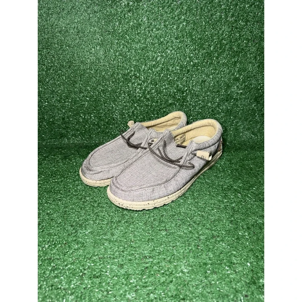 Hey Dude Wally Men Size 8 Grey Slip On Lightweight Shoe Comfort Sneaker